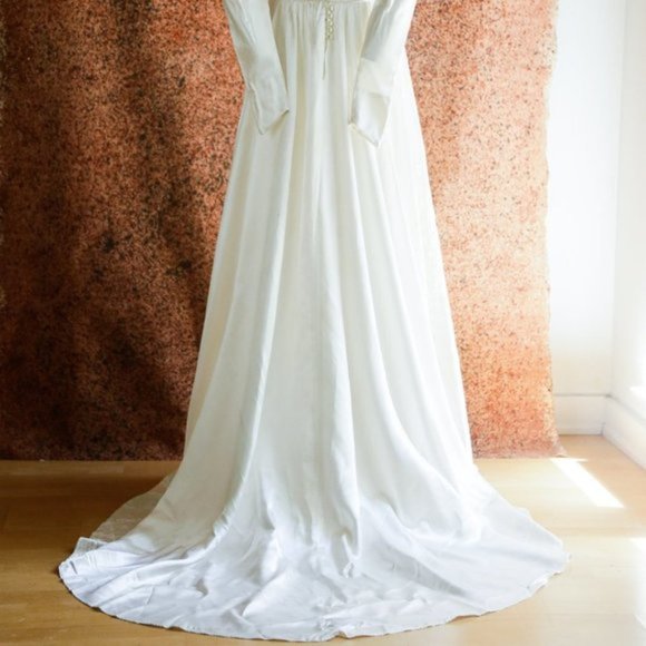 Vintage Light Ivory  Satin Flecked Wedding Dress w Train Detail S/M - Picture 3 of 11